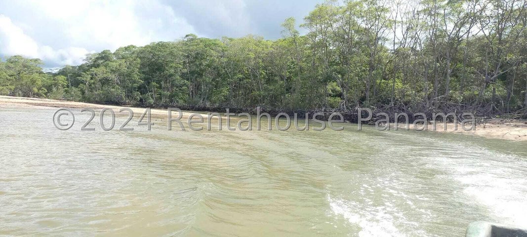 Land for Sale in Isla del Rey Panamá Province 07127